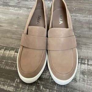 Mia shoes
